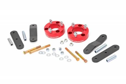 Rough Country - 867RED | Rough Country 2.5 Inch Lift Kit For Nissan Frontier / Xterra 2WD/4WD | No Strut (Red Spacer)