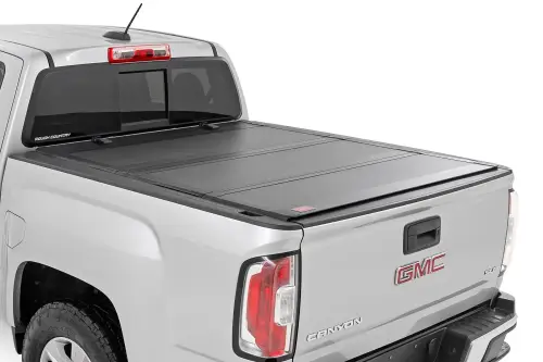 Rough Country - 49120500 | Rough Country Hard Tri-Fold Flip Up Bed Cover For Chevrolet Colorado / GMC Canyon | 5' Bed