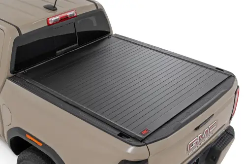 Rough Country - 50120525 | Rough Country Hard Roll Up Bed Cover For Chevrolet Colorado / GMC Canyon | 5' Bed