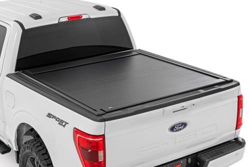 Rough Country - 53509550 | Rough Country Manual Retractable Bed Cover For Ford F-150 / F-150 Lightning | 5'7" Bed