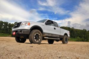 Rough Country - 57031 | 2.5in Ford Strut Leveling Lift Kit (04-08 F-150) - Image 2
