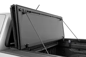 Rough Country - 49120500 | Rough Country Hard Tri-Fold Flip Up Bed Cover For Chevrolet Colorado / GMC Canyon | 5' Bed - Image 4