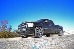 721.20 | 2in / 4in GM Lowering Kit (07-14 1500 PU 2WD)