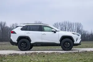 Rough Country - 73131 | Rough Country 2.5 Inch Lift Kit N3 Struts | Toyota RAV4 2WD/4WD (2019-2025) - Image 6