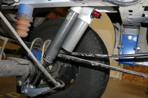 Van Compass - 3052 | Van Compass Falcon 3.3 SP2 Fast Adjust Rear Shocks For Ford Transit | Pair | Under 8500 LBS - Image 3