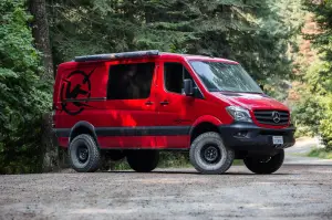 Van Compass - 7035 | Van Compass Striker Complete 2 Inch Lift Kit For Mercedes-Benz Sprinter 2500 4WD | Single Rear Wheel - Image 2