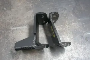 Van Compass - 1058 | Van Compass Front Jounce Reinforcement Bracket For Mercedes-Benz Sprinter 2500 / 3500 4WD - Image 3
