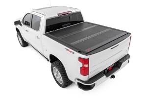 47120580B | Rough Country Hard Low Profile Bed Cover For Chevrolet Silverado / GMC Sierra 1500 | 5'10" Bed, Short Bed