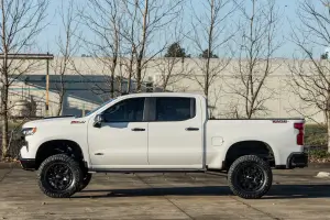 Rough Country - 110330 | Rough Country 4 Inch Lift Kit For Chevrolet Silverado / GMC Sierra 1500 | 5.3L V8 or 6.2L V8 Engine, Strut Spacers With N3 Rear Shocks - Image 9