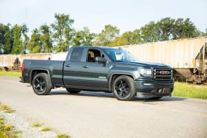 Rough Country - 71640 | Rough Country 2 Inch Lowering Kit For Chevrolet Silverado / GMC Sierra 1500 | 4 Inch Rear Lowering, Aluminum/Stamped Knuckle | M1 Monotube - Image 2