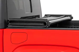 Rough Country - 41620500A | Rough Country Soft Tri-Fold Bed Cover For Jeep Gladiator JT 4WD | 5' Bed - Image 4