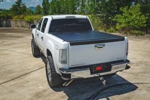 Rough Country - 50123560 | Rough Country Hard Roll Up Bed Cover For Chevrolet Silverado 1500 / GMC Sierra 1500 | 6'7" Bed With Rail Caps - Image 12