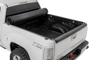 Rough Country - 50123560 | Rough Country Hard Roll Up Bed Cover For Chevrolet Silverado 1500 / GMC Sierra 1500 | 6'7" Bed With Rail Caps - Image 2