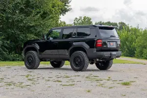 Rough Country - 72644 | Rough Country 3.5 Inch Lift Kit For Toyota Land Cruiser 4WD | M1R Strut With M1R Rear Shocks - Image 7