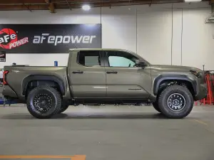 Afe - Advance Flow Engineering - 416-72T010-R | aFe Power CONTROL 1.5 Inch Leveling Kit For Toyota Tundra 4WD - Image 2