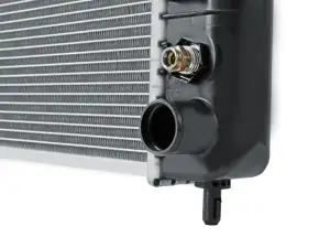 Afe - Advance Flow Engineering - 46-53161 | aFe Power BladeRunner OER Series Radiator For GM Gas Trucks/SUVs V8 (GMT800/900) - Image 4