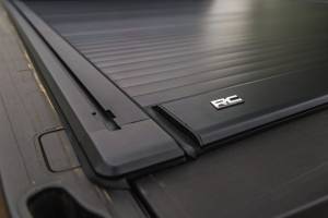 Rough Country - 53507650 | Rough Country Manual Retractable Bed Cover For Ford F-250/F-350 Super Duty | 6'10" Bed - Image 4