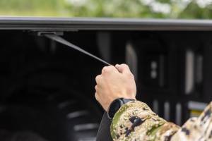 Rough Country - 53507650 | Rough Country Manual Retractable Bed Cover For Ford F-250/F-350 Super Duty | 6'10" Bed - Image 10