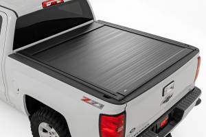 53214550 | Rough Country Manual Retractable Bed Cover For Chevrolet Silverado / GMC Sierra 1500 | 5'9" Bed
