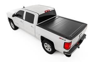 Rough Country - 53214550 | Rough Country Manual Retractable Bed Cover For Chevrolet Silverado / GMC Sierra 1500 | 5'9" Bed - Image 4